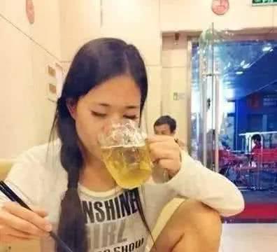 夫妻吃瓜搞笑段子大全视频