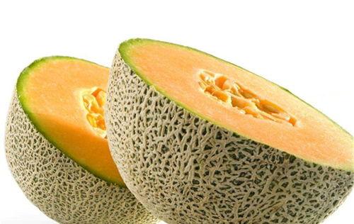 小伙吃哈密瓜拉肚子视频,揭秘原因