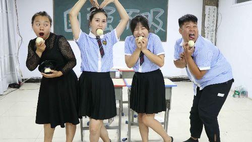 吃瓜大学生表演视频大全,吃瓜大学生表演视频大全集锦