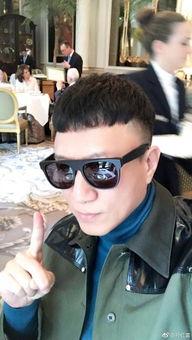 吃瓜博主带墨镜视频在线观看,吃瓜博主神秘视频引网友热议