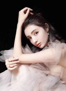 迪娜拉吃瓜视频在线观看,揭秘网红日常，带你领略趣味生活