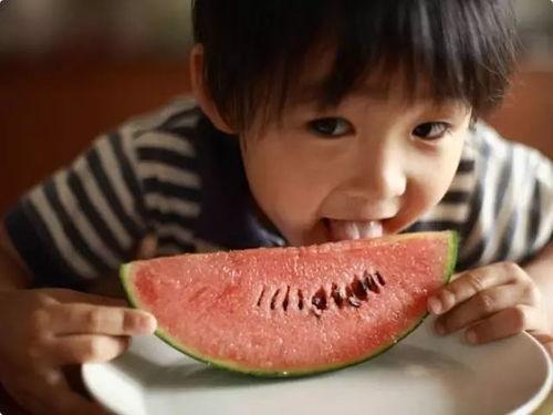 大头西瓜吃瓜视频,揭秘瓜界风云，笑料横生